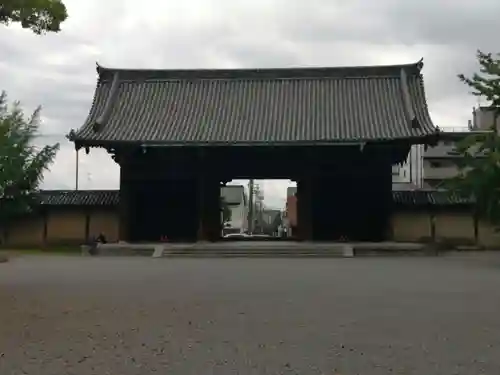 東寺（教王護国寺）の山門・神門