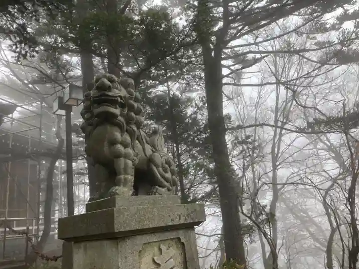石鎚神社 土小屋遥拝殿の狛犬