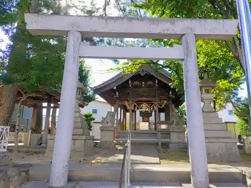 三狐神社（三孤神社）の鳥居