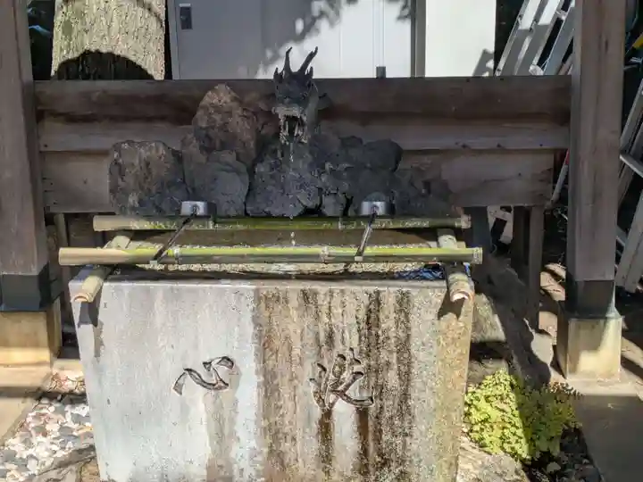 須賀神社の手水舎