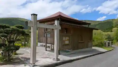紅冨台寺の{uncategorized: "未分類", other: "その他", undefined: "問題あり", building: "その他建物", grave: "お墓", sacred_gate: "鳥居", guardian: "狛犬", statue: "像", buddha: "仏像", history: "歴史", nature: "自然", garden: "庭園", animal: "動物", pagoda: "塔", temizu: "手水舎", mountain_gate: "山門・神門", sanctuary: "本殿・本堂", subordinate: "末社・摂社", art: "芸術", scenery: "景色", jizo: "地蔵", ema: "絵馬", goshuin: "御朱印", omikuji: "おみくじ", items: "授与品その他", amulet: "お守り", goshuincho: "御朱印帳", eats: "食事", festival: "お祭り", votive_dance: "神楽", shichigosan: "七五三参", wedding: "結婚式", experience: "体験その他", initially: "初詣", around: "周辺", anti_infection: "感染症対策"}