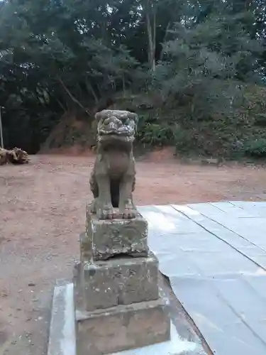 糸島市宇美八幡宮の狛犬