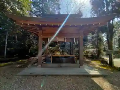 大和神社の手水舎