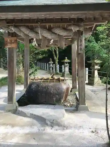玉作湯神社の手水舎