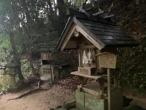 玉作湯神社の末社