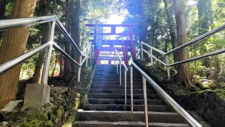 新屋山神社(山梨県)