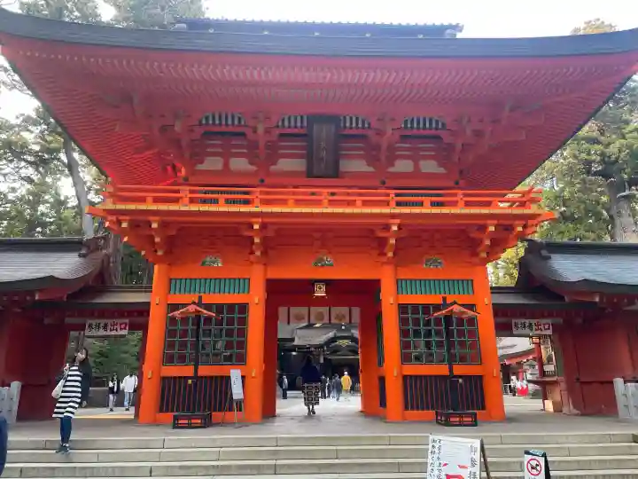 香取神宮の{uncategorized: "未分類", other: "その他", undefined: "問題あり", building: "その他建物", grave: "お墓", sacred_gate: "鳥居", guardian: "狛犬", statue: "像", buddha: "仏像", history: "歴史", nature: "自然", garden: "庭園", animal: "動物", pagoda: "塔", temizu: "手水舎", mountain_gate: "山門・神門", sanctuary: "本殿・本堂", subordinate: "末社・摂社", art: "芸術", scenery: "景色", jizo: "地蔵", ema: "絵馬", goshuin: "御朱印", omikuji: "おみくじ", items: "授与品その他", amulet: "お守り", goshuincho: "御朱印帳", eats: "食事", festival: "お祭り", votive_dance: "神楽", shichigosan: "七五三参", wedding: "結婚式", experience: "体験その他", initially: "初詣", around: "周辺", anti_infection: "感染症対策"}