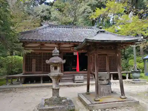 長岳寺の本殿・本堂