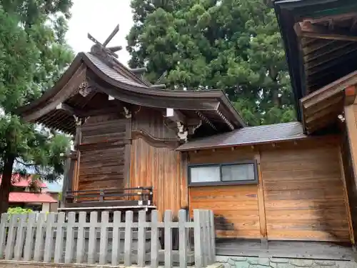 常世諏訪神社の本殿