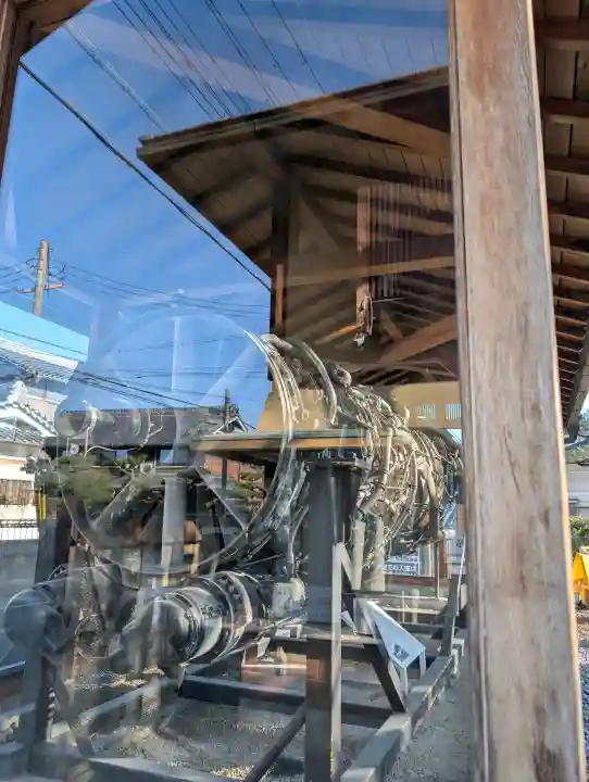 飛行神社の{uncategorized: "未分類", other: "その他", undefined: "問題あり", building: "その他建物", grave: "お墓", sacred_gate: "鳥居", guardian: "狛犬", statue: "像", buddha: "仏像", history: "歴史", nature: "自然", garden: "庭園", animal: "動物", pagoda: "塔", temizu: "手水舎", mountain_gate: "山門・神門", sanctuary: "本殿・本堂", subordinate: "末社・摂社", art: "芸術", scenery: "景色", jizo: "地蔵", ema: "絵馬", goshuin: "御朱印", omikuji: "おみくじ", items: "授与品その他", amulet: "お守り", goshuincho: "御朱印帳", eats: "食事", festival: "お祭り", votive_dance: "神楽", shichigosan: "七五三参", wedding: "結婚式", experience: "体験その他", initially: "初詣", around: "周辺", anti_infection: "感染症対策"}