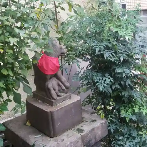 稲荷神社の狛犬