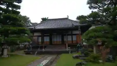 無量光寺の本殿・本堂