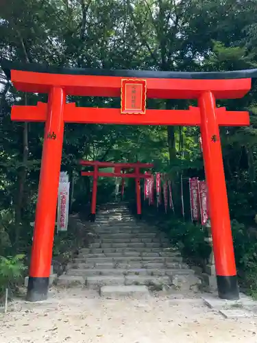 天開稲荷社の鳥居