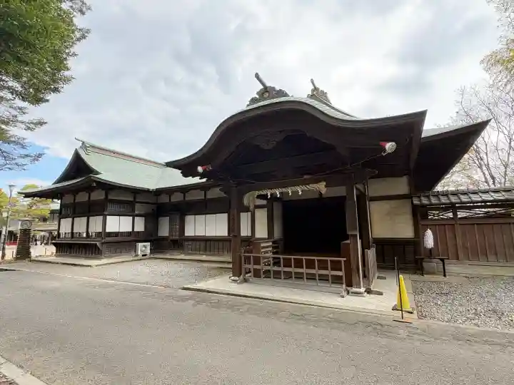 静岡浅間神社の{uncategorized: "未分類", other: "その他", undefined: "問題あり", building: "その他建物", grave: "お墓", sacred_gate: "鳥居", guardian: "狛犬", statue: "像", buddha: "仏像", history: "歴史", nature: "自然", garden: "庭園", animal: "動物", pagoda: "塔", temizu: "手水舎", mountain_gate: "山門・神門", sanctuary: "本殿・本堂", subordinate: "末社・摂社", art: "芸術", scenery: "景色", jizo: "地蔵", ema: "絵馬", goshuin: "御朱印", omikuji: "おみくじ", items: "授与品その他", amulet: "お守り", goshuincho: "御朱印帳", eats: "食事", festival: "お祭り", votive_dance: "神楽", shichigosan: "七五三参", wedding: "結婚式", experience: "体験その他", initially: "初詣", around: "周辺", anti_infection: "感染症対策"}