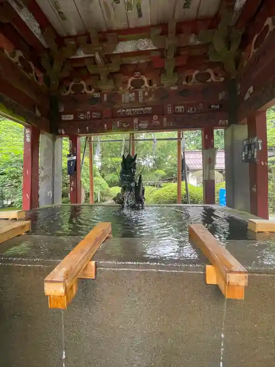 北口本宮冨士浅間神社の手水舎