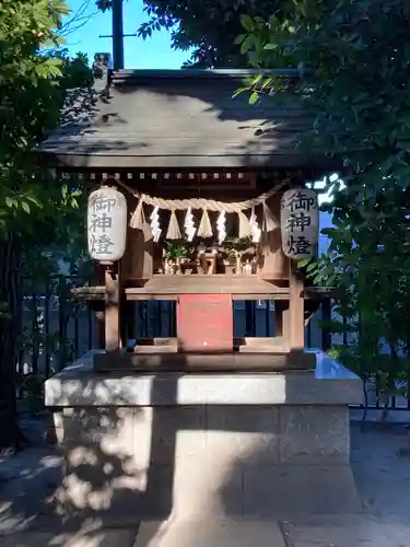 上高田氷川神社の末社・摂社