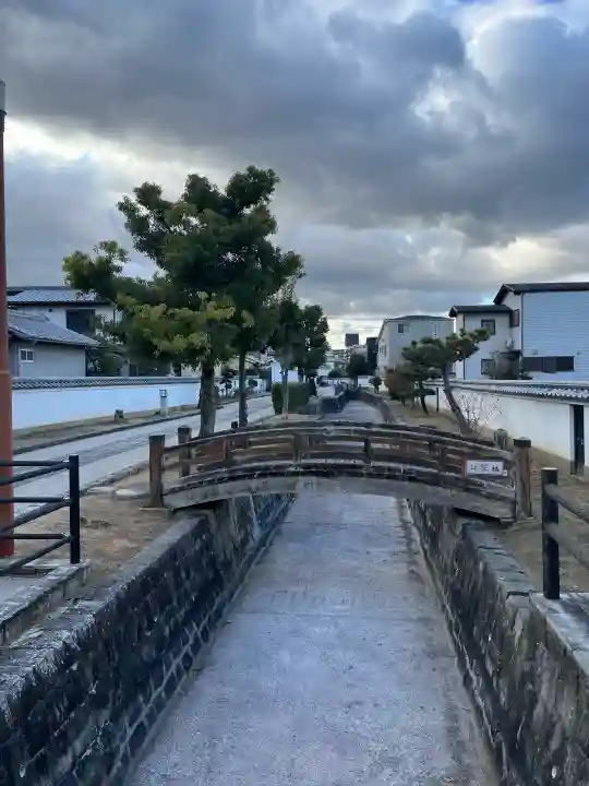 郡山八幡神社の{uncategorized: "未分類", other: "その他", undefined: "問題あり", building: "その他建物", grave: "お墓", sacred_gate: "鳥居", guardian: "狛犬", statue: "像", buddha: "仏像", history: "歴史", nature: "自然", garden: "庭園", animal: "動物", pagoda: "塔", temizu: "手水舎", mountain_gate: "山門・神門", sanctuary: "本殿・本堂", subordinate: "末社・摂社", art: "芸術", scenery: "景色", jizo: "地蔵", ema: "絵馬", goshuin: "御朱印", omikuji: "おみくじ", items: "授与品その他", amulet: "お守り", goshuincho: "御朱印帳", eats: "食事", festival: "お祭り", votive_dance: "神楽", shichigosan: "七五三参", wedding: "結婚式", experience: "体験その他", initially: "初詣", around: "周辺", anti_infection: "感染症対策"}