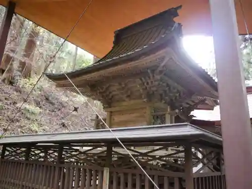 軍刀利神社の本殿