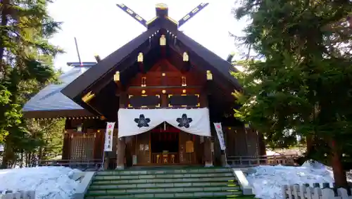 上川神社の本殿