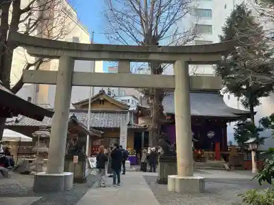 日本橋日枝神社の{uncategorized: "未分類", other: "その他", undefined: "問題あり", building: "その他建物", grave: "お墓", sacred_gate: "鳥居", guardian: "狛犬", statue: "像", buddha: "仏像", history: "歴史", nature: "自然", garden: "庭園", animal: "動物", pagoda: "塔", temizu: "手水舎", mountain_gate: "山門・神門", sanctuary: "本殿・本堂", subordinate: "末社・摂社", art: "芸術", scenery: "景色", jizo: "地蔵", ema: "絵馬", goshuin: "御朱印", omikuji: "おみくじ", items: "授与品その他", amulet: "お守り", goshuincho: "御朱印帳", eats: "食事", festival: "お祭り", votive_dance: "神楽", shichigosan: "七五三参", wedding: "結婚式", experience: "体験その他", initially: "初詣", around: "周辺", anti_infection: "感染症対策"}