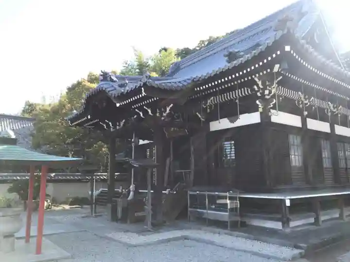 香西寺の本殿・本堂