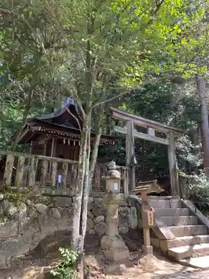 石上神宮の末社・摂社