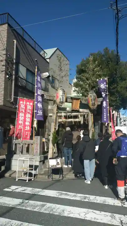 深川稲荷神社の{uncategorized: "未分類", other: "その他", undefined: "問題あり", building: "その他建物", grave: "お墓", sacred_gate: "鳥居", guardian: "狛犬", statue: "像", buddha: "仏像", history: "歴史", nature: "自然", garden: "庭園", animal: "動物", pagoda: "塔", temizu: "手水舎", mountain_gate: "山門・神門", sanctuary: "本殿・本堂", subordinate: "末社・摂社", art: "芸術", scenery: "景色", jizo: "地蔵", ema: "絵馬", goshuin: "御朱印", omikuji: "おみくじ", items: "授与品その他", amulet: "お守り", goshuincho: "御朱印帳", eats: "食事", festival: "お祭り", votive_dance: "神楽", shichigosan: "七五三参", wedding: "結婚式", experience: "体験その他", initially: "初詣", around: "周辺", anti_infection: "感染症対策"}