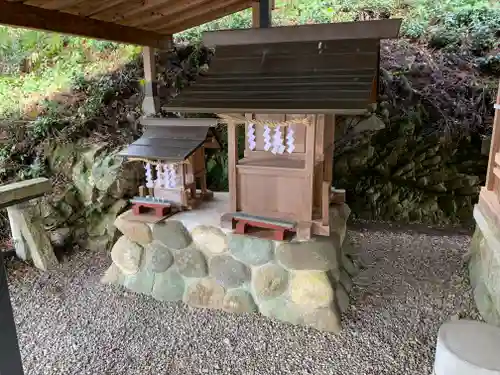 岡神社の末社・摂社