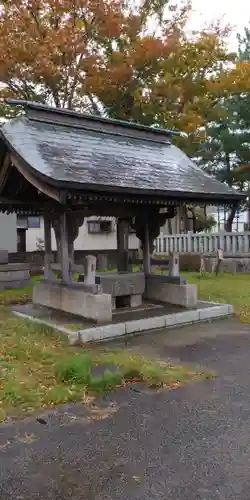 諏訪神社の手水舎