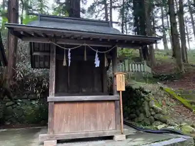 諏訪大社下社春宮の末社・摂社