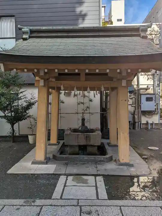 小梳神社の手水舎