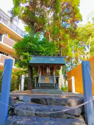 神明社(本郷)の末社・摂社