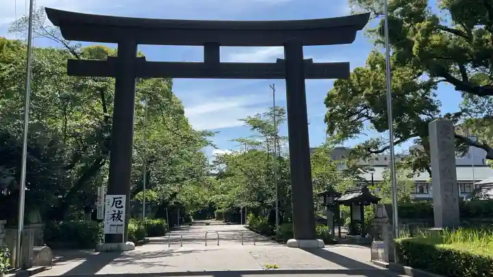 愛知縣護國神社の{uncategorized: "未分類", other: "その他", undefined: "問題あり", building: "その他建物", grave: "お墓", sacred_gate: "鳥居", guardian: "狛犬", statue: "像", buddha: "仏像", history: "歴史", nature: "自然", garden: "庭園", animal: "動物", pagoda: "塔", temizu: "手水舎", mountain_gate: "山門・神門", sanctuary: "本殿・本堂", subordinate: "末社・摂社", art: "芸術", scenery: "景色", jizo: "地蔵", ema: "絵馬", goshuin: "御朱印", omikuji: "おみくじ", items: "授与品その他", amulet: "お守り", goshuincho: "御朱印帳", eats: "食事", festival: "お祭り", votive_dance: "神楽", shichigosan: "七五三参", wedding: "結婚式", experience: "体験その他", initially: "初詣", around: "周辺", anti_infection: "感染症対策"}