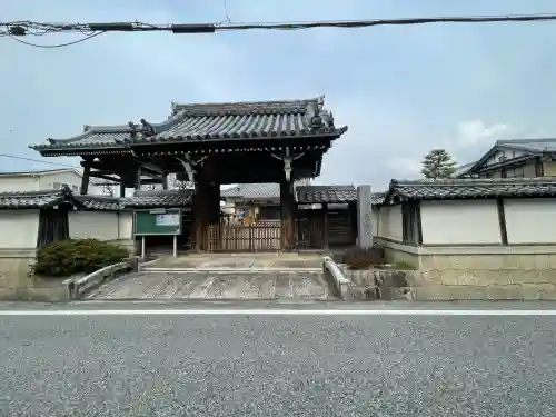 覚勝寺の{uncategorized: "未分類", other: "その他", undefined: "問題あり", building: "その他建物", grave: "お墓", sacred_gate: "鳥居", guardian: "狛犬", statue: "像", buddha: "仏像", history: "歴史", nature: "自然", garden: "庭園", animal: "動物", pagoda: "塔", temizu: "手水舎", mountain_gate: "山門・神門", sanctuary: "本殿・本堂", subordinate: "末社・摂社", art: "芸術", scenery: "景色", jizo: "地蔵", ema: "絵馬", goshuin: "御朱印", omikuji: "おみくじ", items: "授与品その他", amulet: "お守り", goshuincho: "御朱印帳", eats: "食事", festival: "お祭り", votive_dance: "神楽", shichigosan: "七五三参", wedding: "結婚式", experience: "体験その他", initially: "初詣", around: "周辺", anti_infection: "感染症対策"}