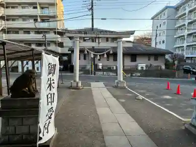 金ヶ作熊野神社の{uncategorized: "未分類", other: "その他", undefined: "問題あり", building: "その他建物", grave: "お墓", sacred_gate: "鳥居", guardian: "狛犬", statue: "像", buddha: "仏像", history: "歴史", nature: "自然", garden: "庭園", animal: "動物", pagoda: "塔", temizu: "手水舎", mountain_gate: "山門・神門", sanctuary: "本殿・本堂", subordinate: "末社・摂社", art: "芸術", scenery: "景色", jizo: "地蔵", ema: "絵馬", goshuin: "御朱印", omikuji: "おみくじ", items: "授与品その他", amulet: "お守り", goshuincho: "御朱印帳", eats: "食事", festival: "お祭り", votive_dance: "神楽", shichigosan: "七五三参", wedding: "結婚式", experience: "体験その他", initially: "初詣", around: "周辺", anti_infection: "感染症対策"}