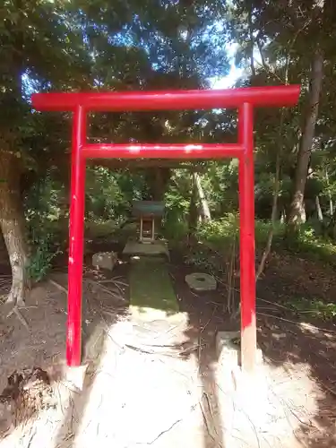 茶釜稲荷神社の末社