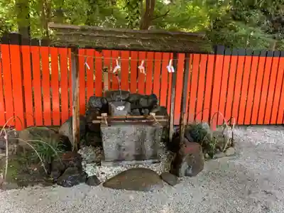 河合神社(鴨川合坐小社宅神社)の手水舎