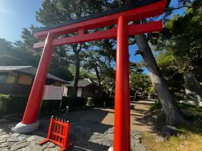 玉津島神社の{uncategorized: "未分類", other: "その他", undefined: "問題あり", building: "その他建物", grave: "お墓", sacred_gate: "鳥居", guardian: "狛犬", statue: "像", buddha: "仏像", history: "歴史", nature: "自然", garden: "庭園", animal: "動物", pagoda: "塔", temizu: "手水舎", mountain_gate: "山門・神門", sanctuary: "本殿・本堂", subordinate: "末社・摂社", art: "芸術", scenery: "景色", jizo: "地蔵", ema: "絵馬", goshuin: "御朱印", omikuji: "おみくじ", items: "授与品その他", amulet: "お守り", goshuincho: "御朱印帳", eats: "食事", festival: "お祭り", votive_dance: "神楽", shichigosan: "七五三参", wedding: "結婚式", experience: "体験その他", initially: "初詣", around: "周辺", anti_infection: "感染症対策"}