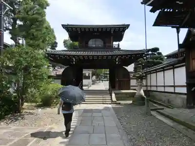 大谷本廟の山門・神門