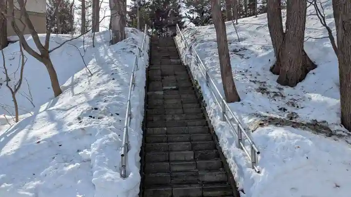 大谷地神社の庭園