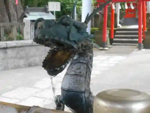 海南神社の手水舎