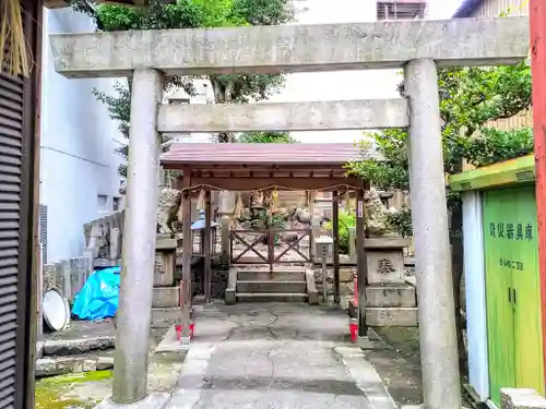 八白龍神社の鳥居