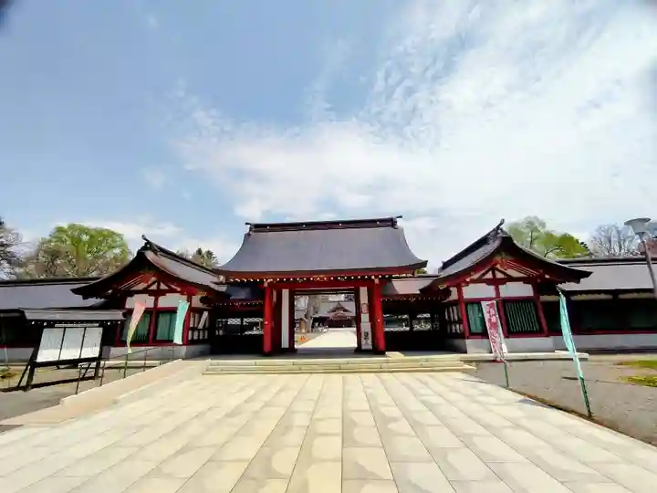 北海道護國神社の山門・神門