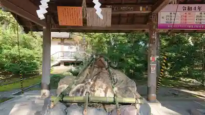 越中一宮 髙瀬神社の手水舎