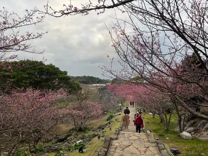 今帰仁里主所火の神(沖縄県)