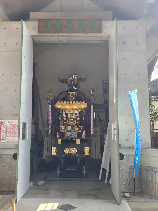 戸越八幡神社の{uncategorized: "未分類", other: "その他", undefined: "問題あり", building: "その他建物", grave: "お墓", sacred_gate: "鳥居", guardian: "狛犬", statue: "像", buddha: "仏像", history: "歴史", nature: "自然", garden: "庭園", animal: "動物", pagoda: "塔", temizu: "手水舎", mountain_gate: "山門・神門", sanctuary: "本殿・本堂", subordinate: "末社・摂社", art: "芸術", scenery: "景色", jizo: "地蔵", ema: "絵馬", goshuin: "御朱印", omikuji: "おみくじ", items: "授与品その他", amulet: "お守り", goshuincho: "御朱印帳", eats: "食事", festival: "お祭り", votive_dance: "神楽", shichigosan: "七五三参", wedding: "結婚式", experience: "体験その他", initially: "初詣", around: "周辺", anti_infection: "感染症対策"}