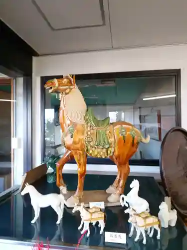 座間神社の{uncategorized: "未分類", other: "その他", undefined: "問題あり", building: "その他建物", grave: "お墓", sacred_gate: "鳥居", guardian: "狛犬", statue: "像", buddha: "仏像", history: "歴史", nature: "自然", garden: "庭園", animal: "動物", pagoda: "塔", temizu: "手水舎", mountain_gate: "山門・神門", sanctuary: "本殿・本堂", subordinate: "末社・摂社", art: "芸術", scenery: "景色", jizo: "地蔵", ema: "絵馬", goshuin: "御朱印", omikuji: "おみくじ", items: "授与品その他", amulet: "お守り", goshuincho: "御朱印帳", eats: "食事", festival: "お祭り", votive_dance: "神楽", shichigosan: "七五三参", wedding: "結婚式", experience: "体験その他", initially: "初詣", around: "周辺", anti_infection: "感染症対策"}