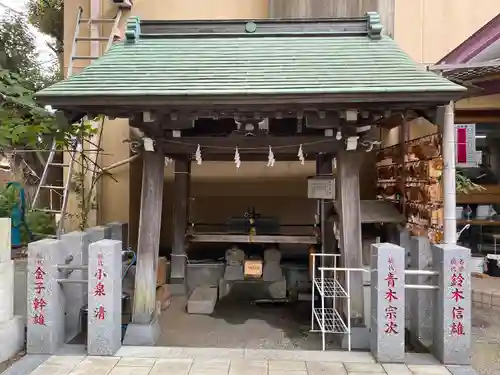 菊名神社の手水舎