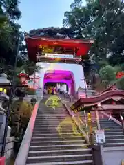 江島神社の山門