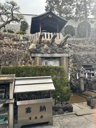 清水寺の{uncategorized: "未分類", other: "その他", undefined: "問題あり", building: "その他建物", grave: "お墓", sacred_gate: "鳥居", guardian: "狛犬", statue: "像", buddha: "仏像", history: "歴史", nature: "自然", garden: "庭園", animal: "動物", pagoda: "塔", temizu: "手水舎", mountain_gate: "山門・神門", sanctuary: "本殿・本堂", subordinate: "末社・摂社", art: "芸術", scenery: "景色", jizo: "地蔵", ema: "絵馬", goshuin: "御朱印", omikuji: "おみくじ", items: "授与品その他", amulet: "お守り", goshuincho: "御朱印帳", eats: "食事", festival: "お祭り", votive_dance: "神楽", shichigosan: "七五三参", wedding: "結婚式", experience: "体験その他", initially: "初詣", around: "周辺", anti_infection: "感染症対策"}